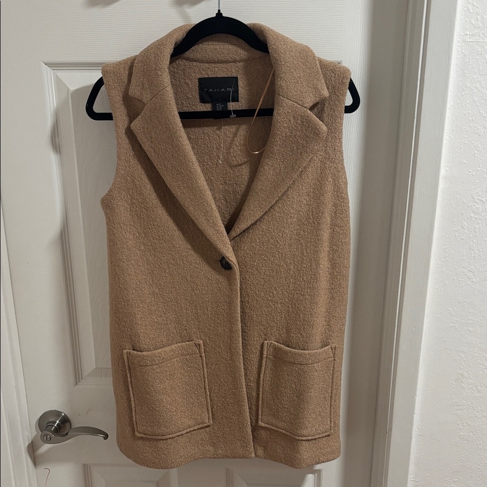 Tahari Tan Women's Vest with Pockets